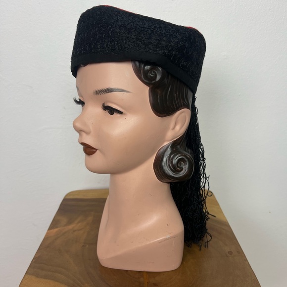 TASSEL FRINGE 1950’s Wool Soutache Embroidered Red and Black Women's Pillbox Hat - Picture 15 of 17